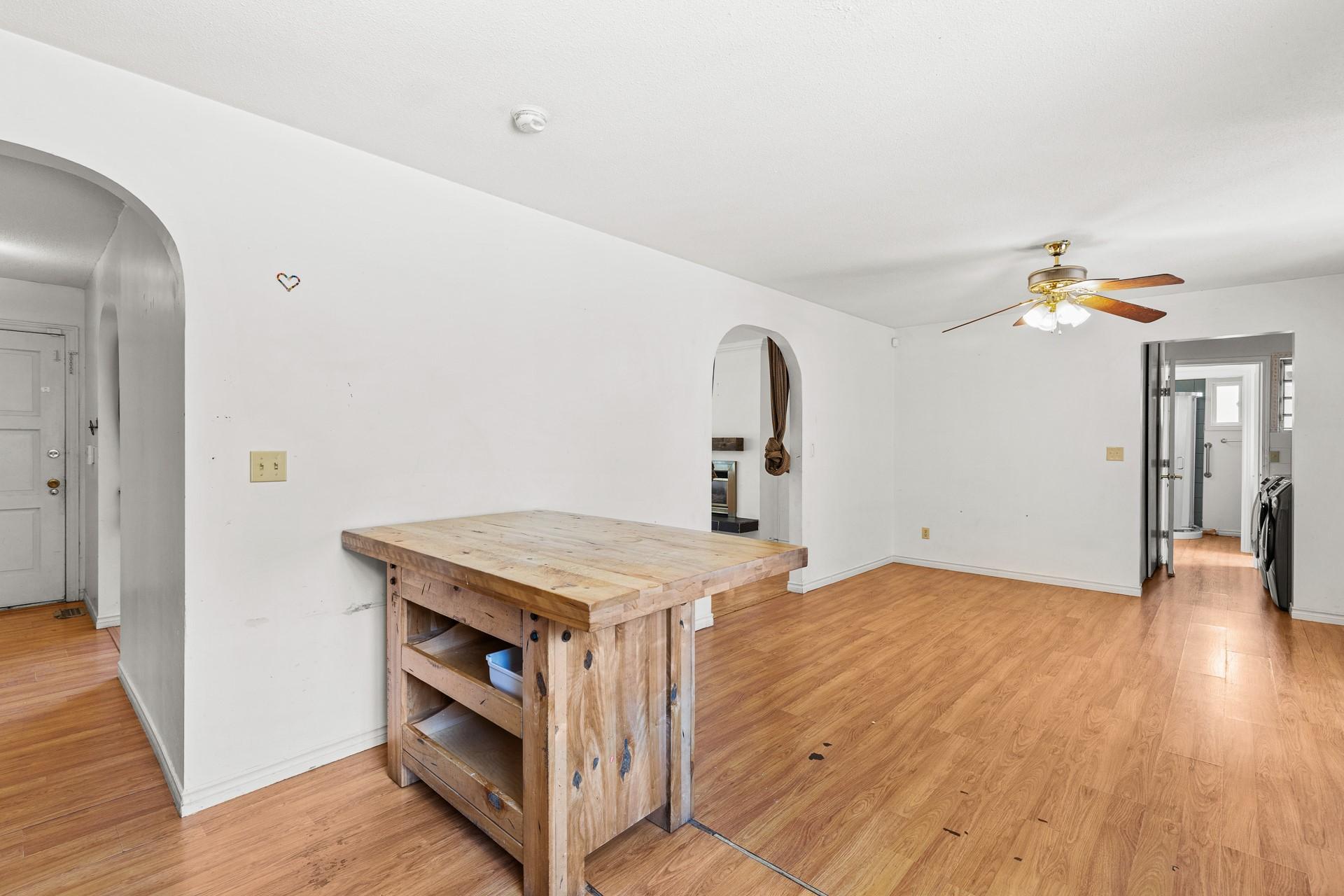 925 Sutherland Avenue, Kelowna, BC - Indoor Photo Showing Other Room