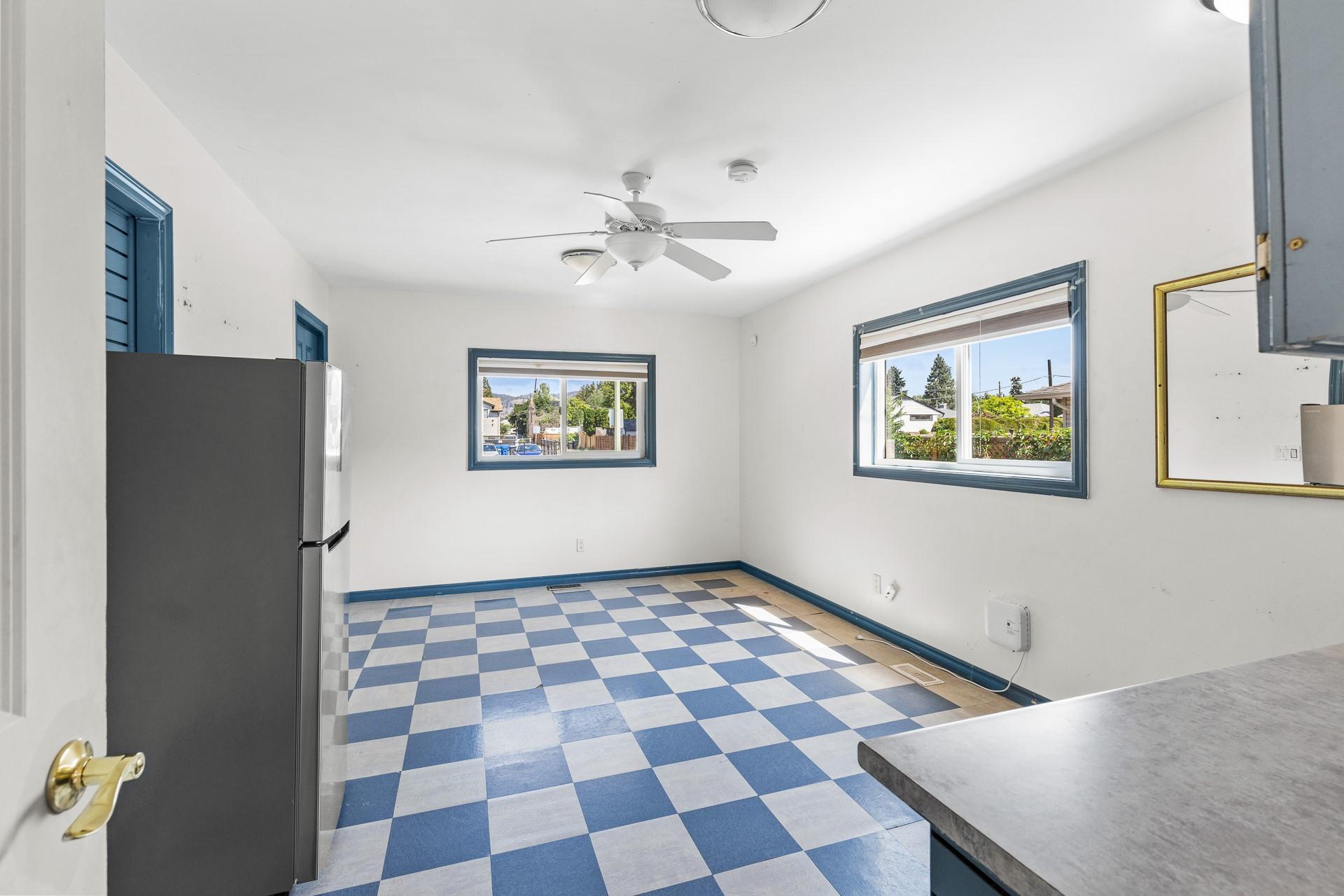 925 Sutherland Avenue, Kelowna, BC - Indoor Photo Showing Other Room