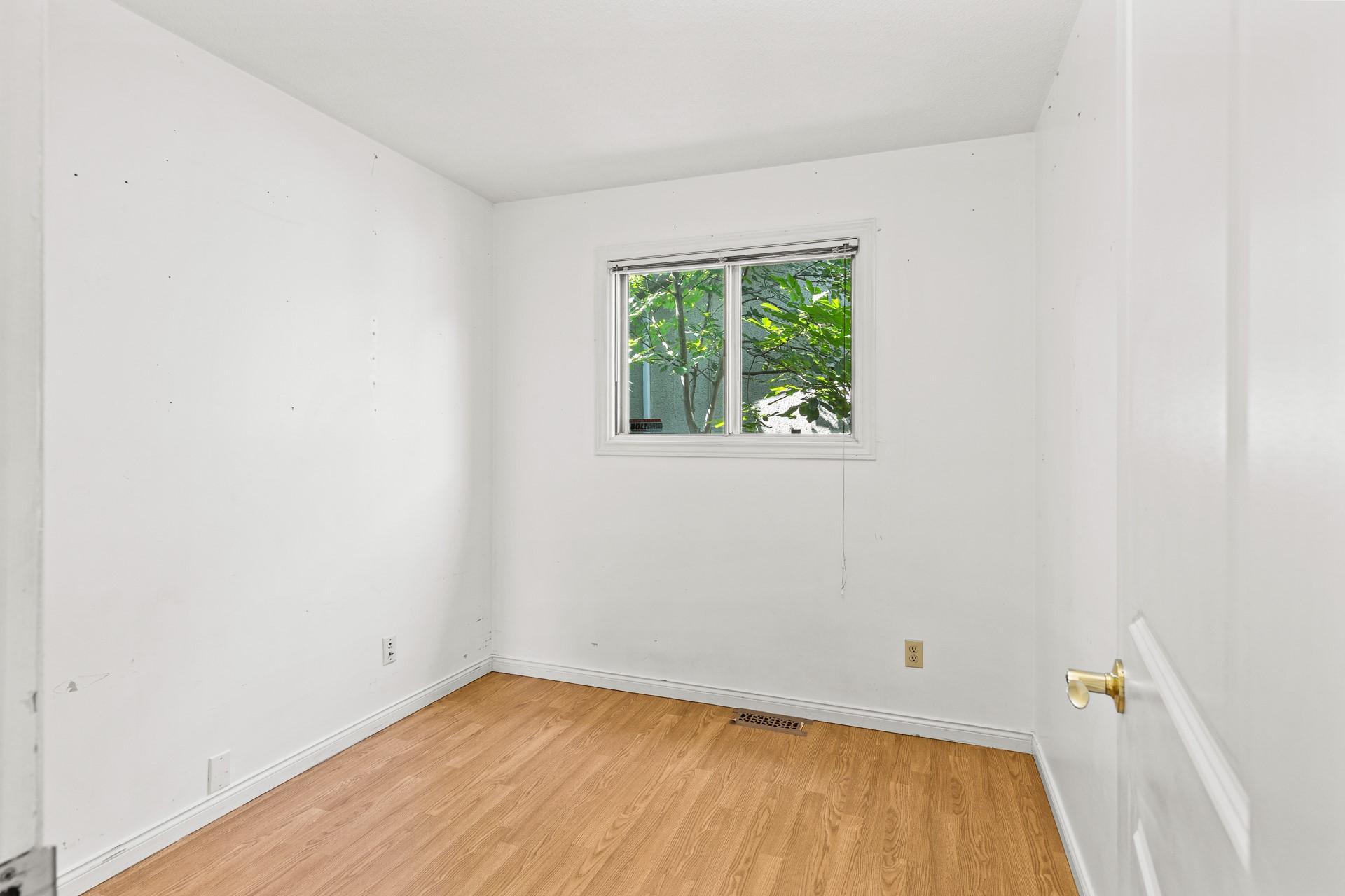925 Sutherland Avenue, Kelowna, BC - Indoor Photo Showing Other Room