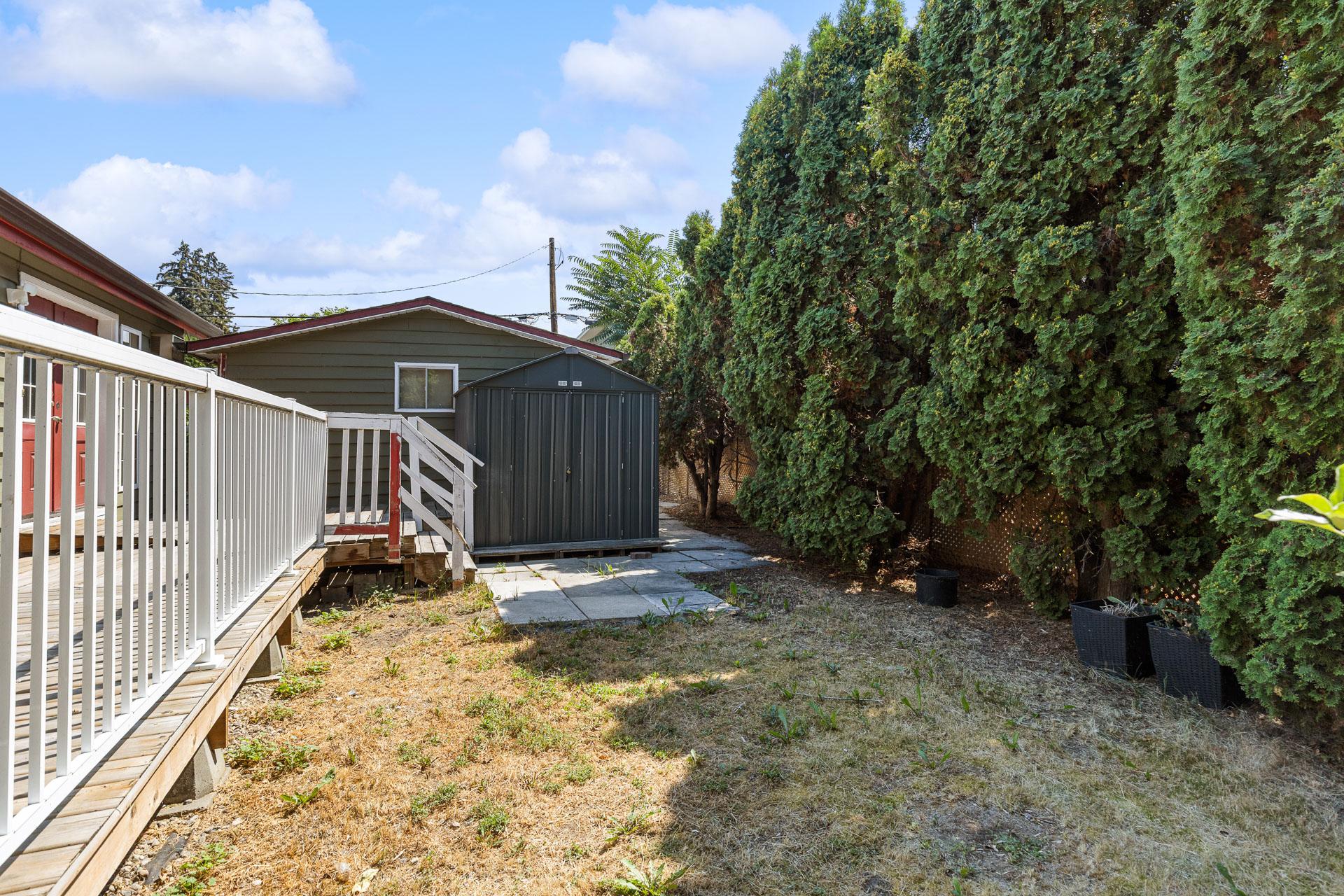 925 Sutherland Avenue, Kelowna, BC - Outdoor