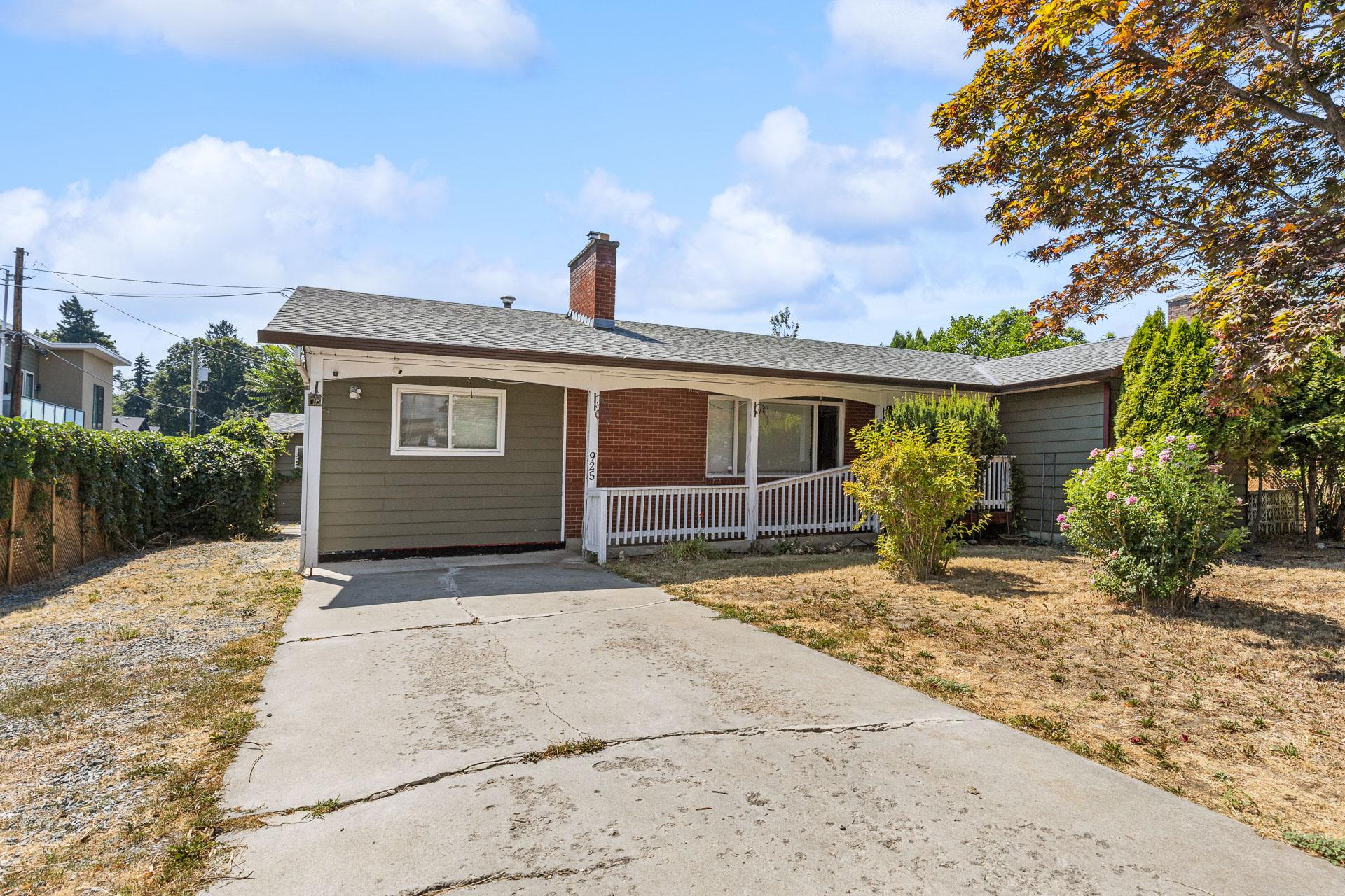 925 Sutherland Avenue, Kelowna, BC - Outdoor