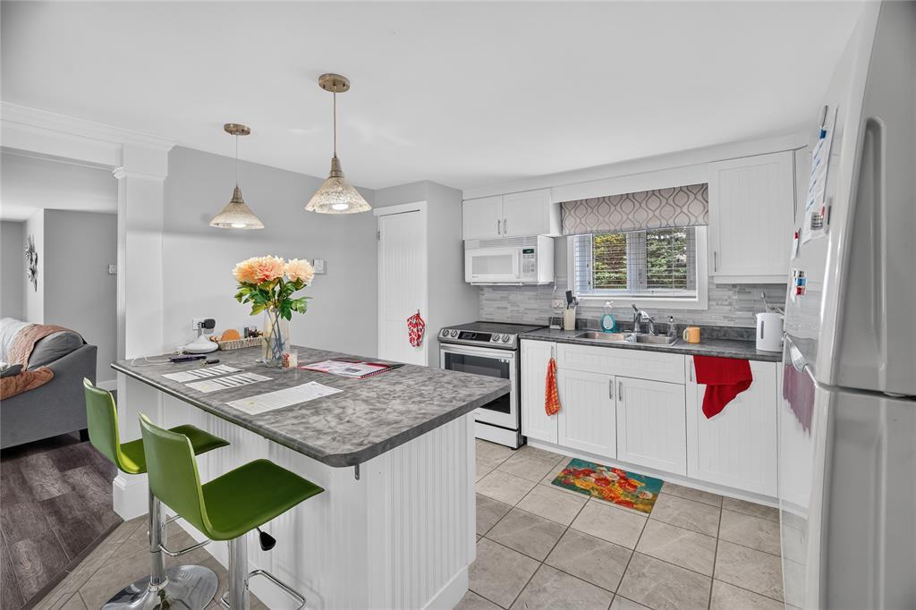 47 New Harbour Road, Spaniards Bay, NL - Indoor Photo Showing Kitchen With Upgraded Kitchen