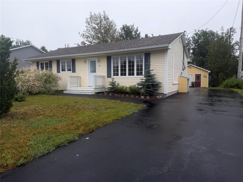 37 Read Street, Gander, NL - Outdoor With Facade
