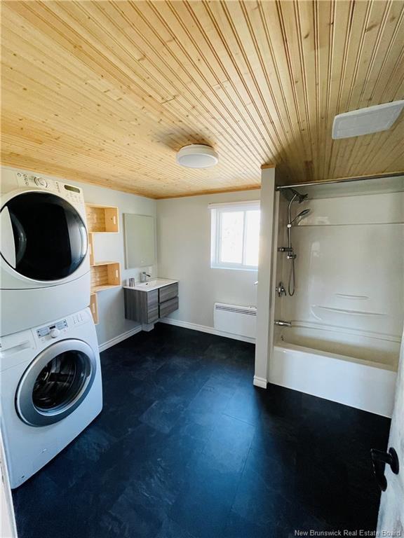 385 St-Pierre E, Caraquet, NB