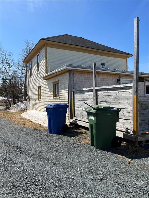 385 St-Pierre E, Caraquet, NB