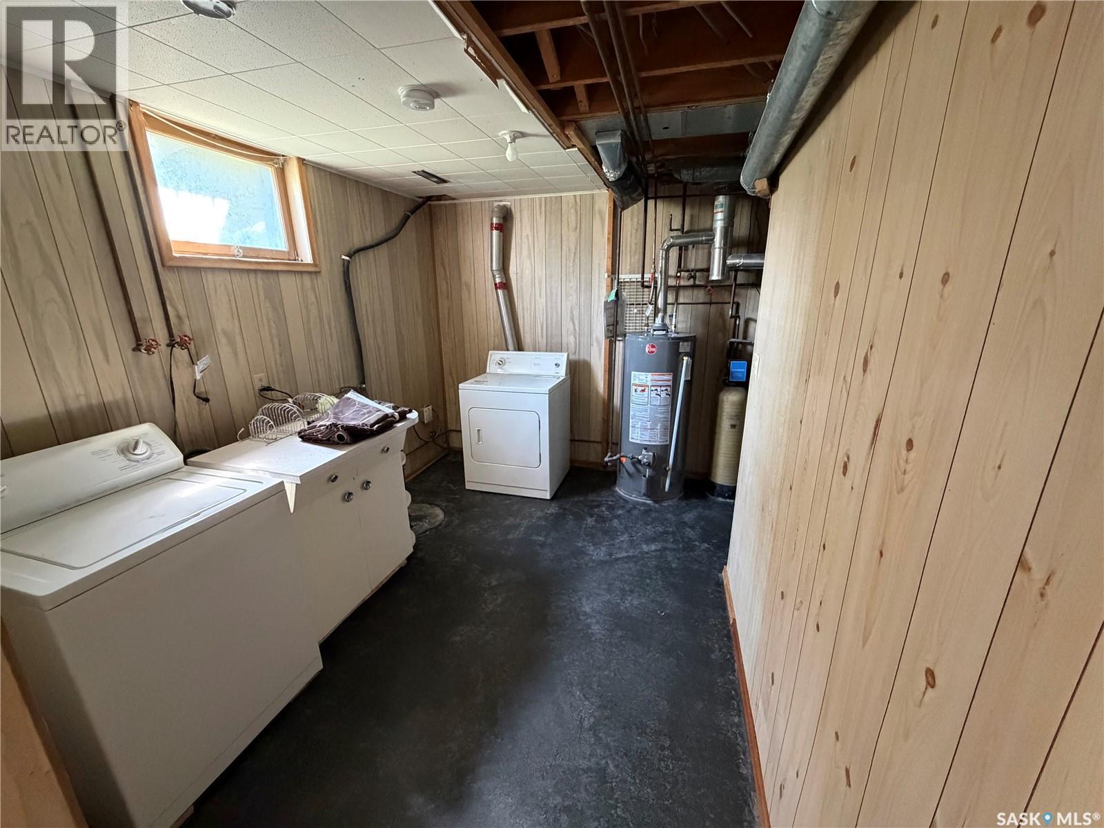 217 3Rd Street N, Wakaw, SK - Indoor Photo Showing Laundry Room