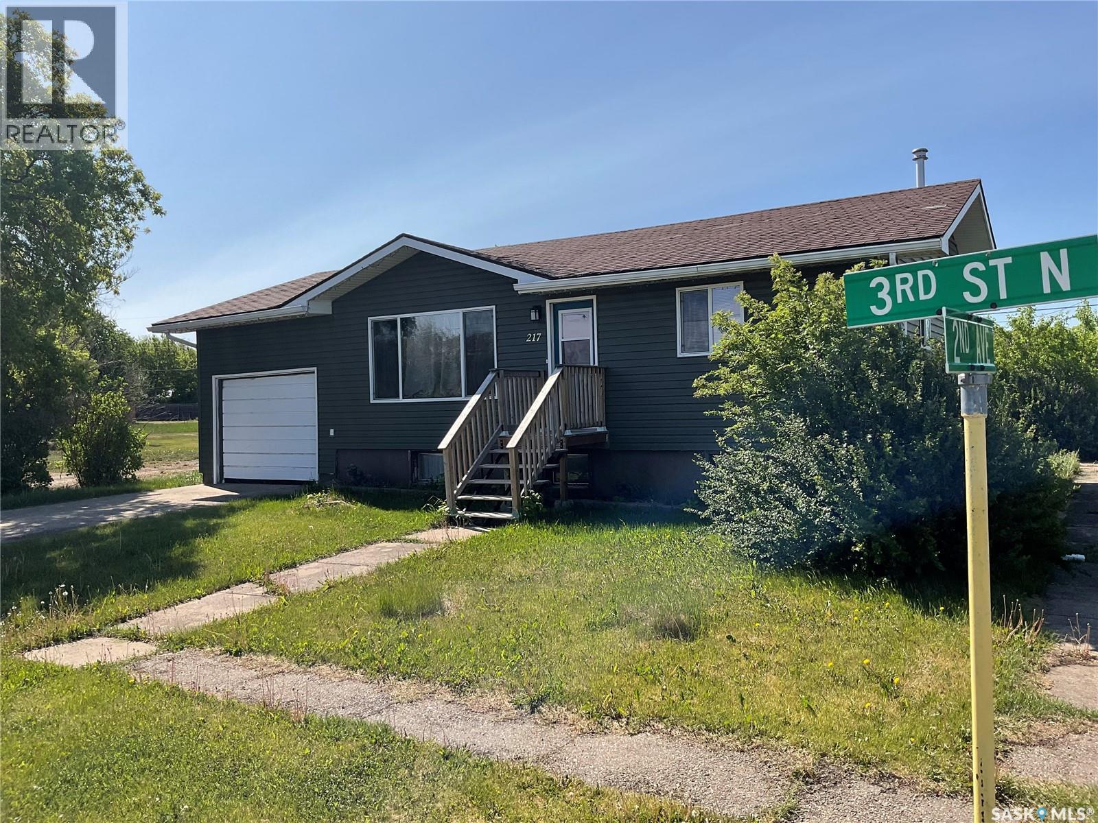 217 3Rd Street N, Wakaw, SK - Outdoor