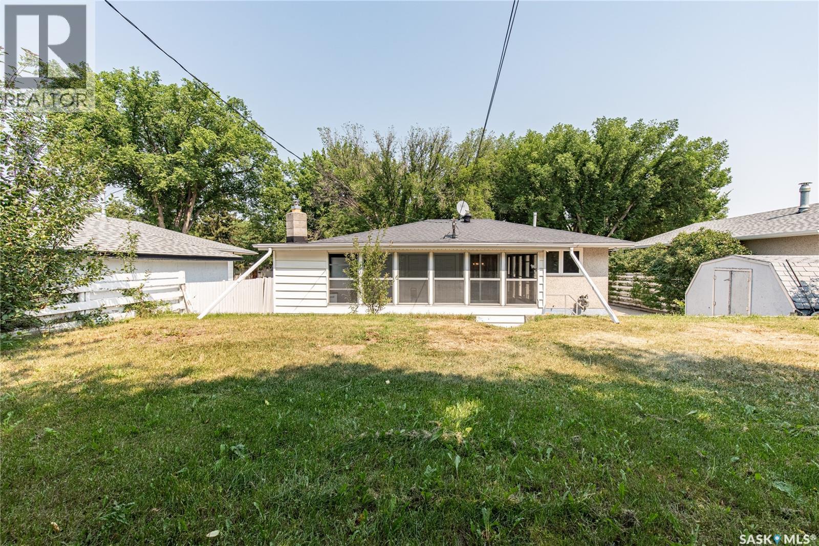 1131 Currie Crescent, Moose Jaw, SK - Outdoor