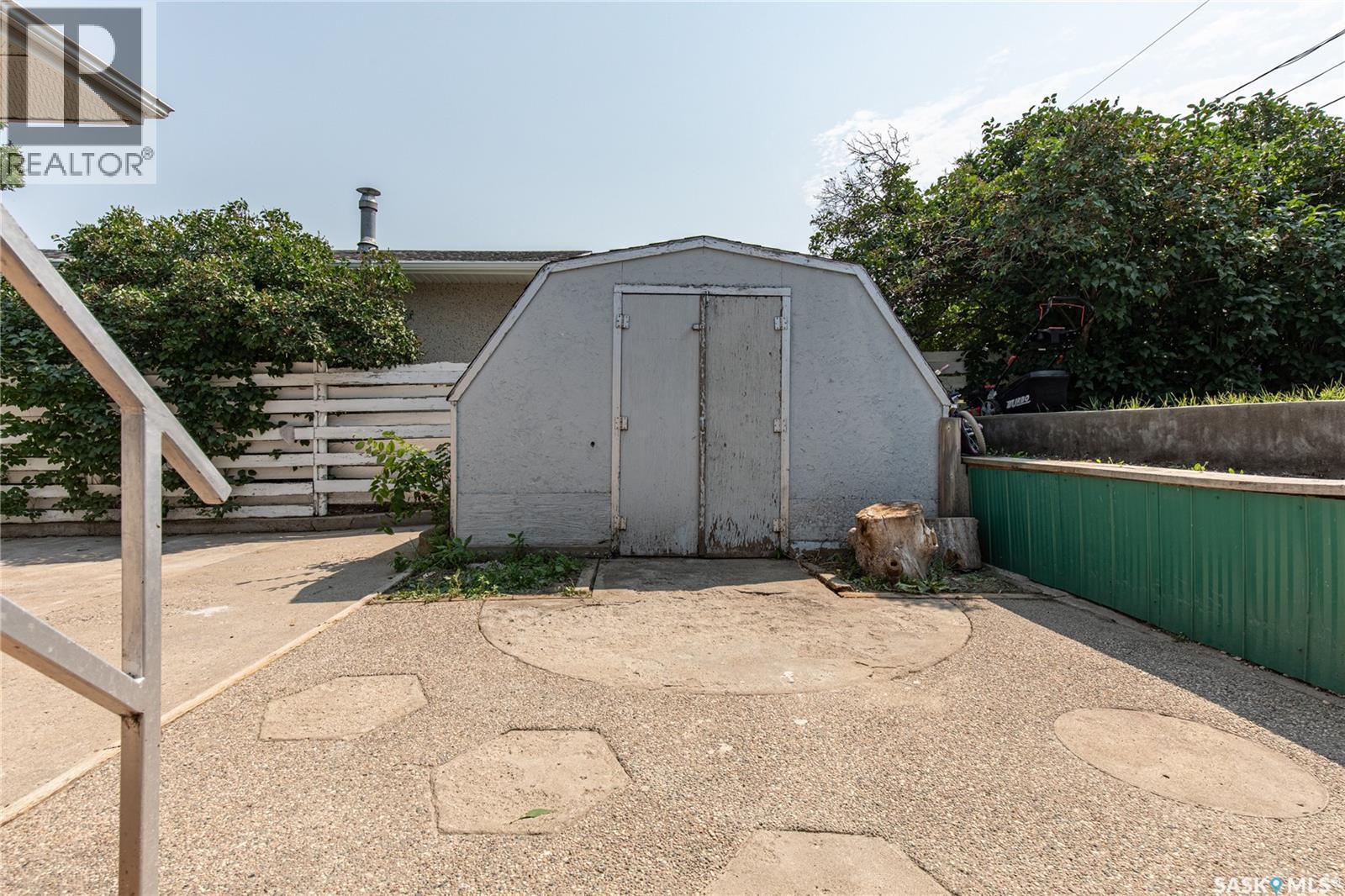 1131 Currie Crescent, Moose Jaw, SK - Outdoor