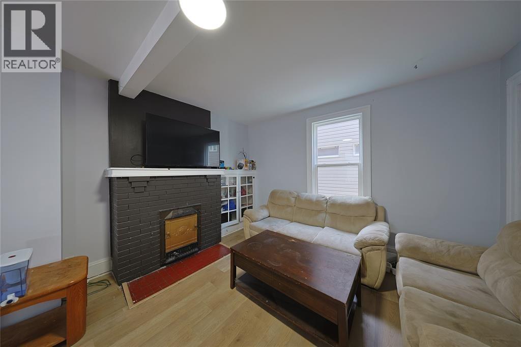 196 Brock Street North, Sarnia, ON - Indoor Photo Showing Living Room With Fireplace