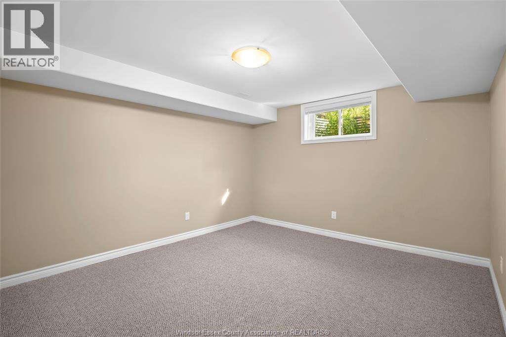 384 Boismier, Lasalle, ON - Indoor Photo Showing Other Room