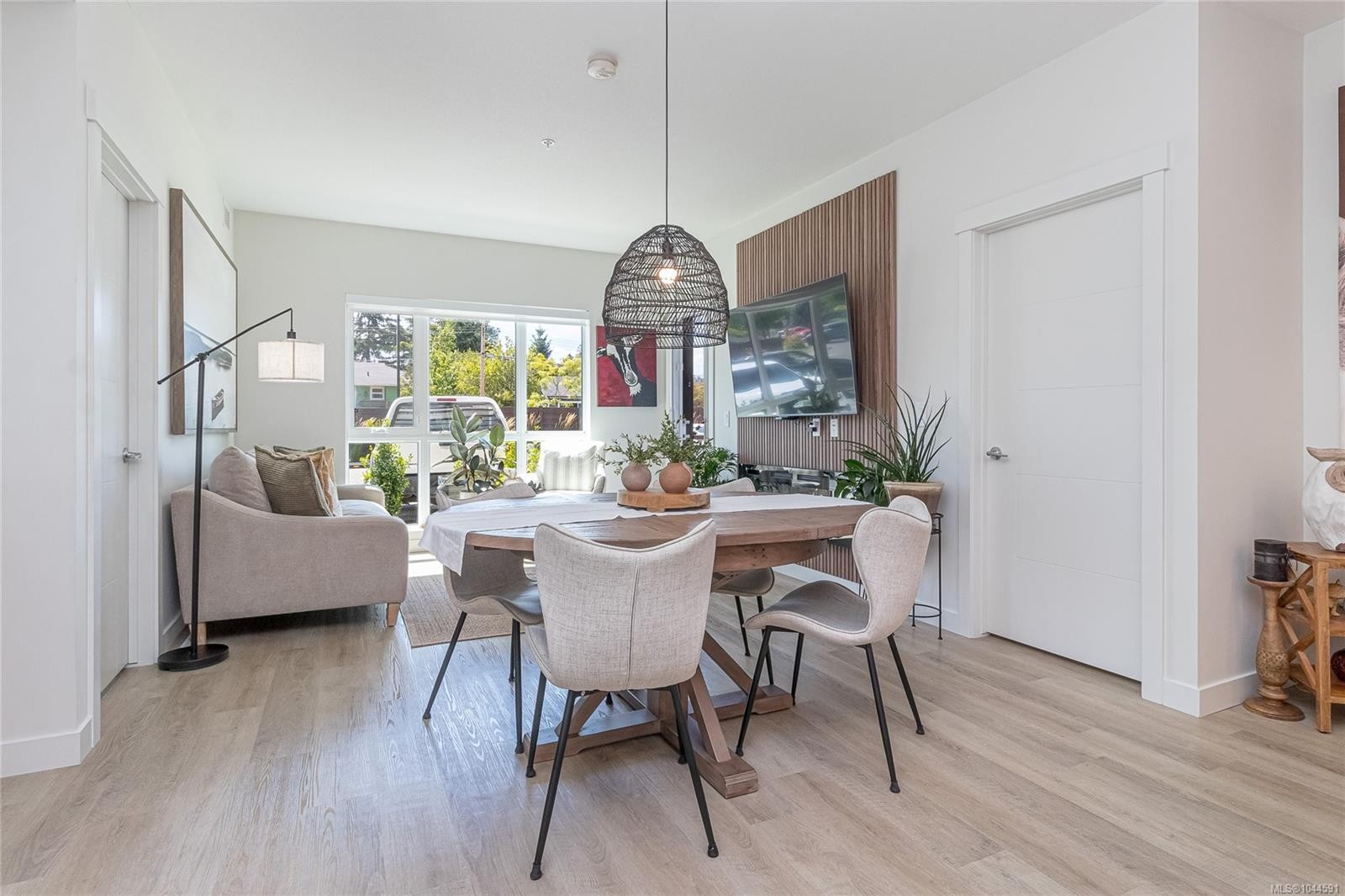 #106-120 Jensen Ave West, Parksville, BC - Indoor
