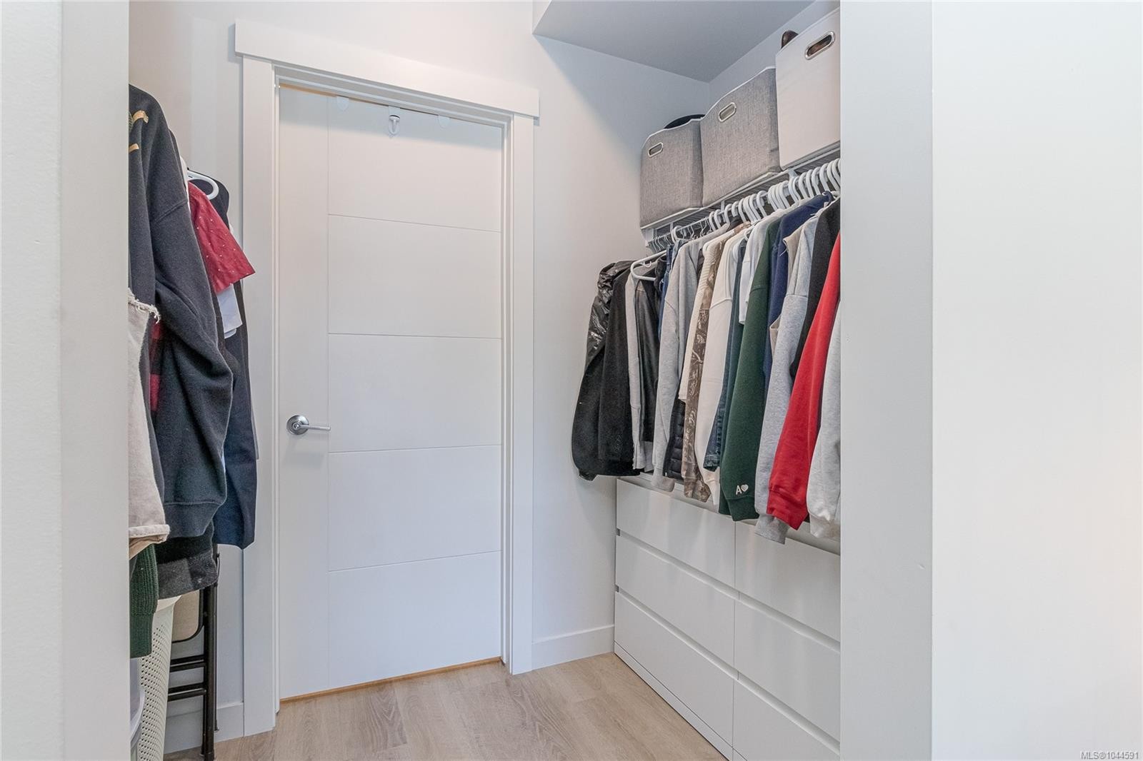 #106-120 Jensen Ave West, Parksville, BC - Indoor With Storage