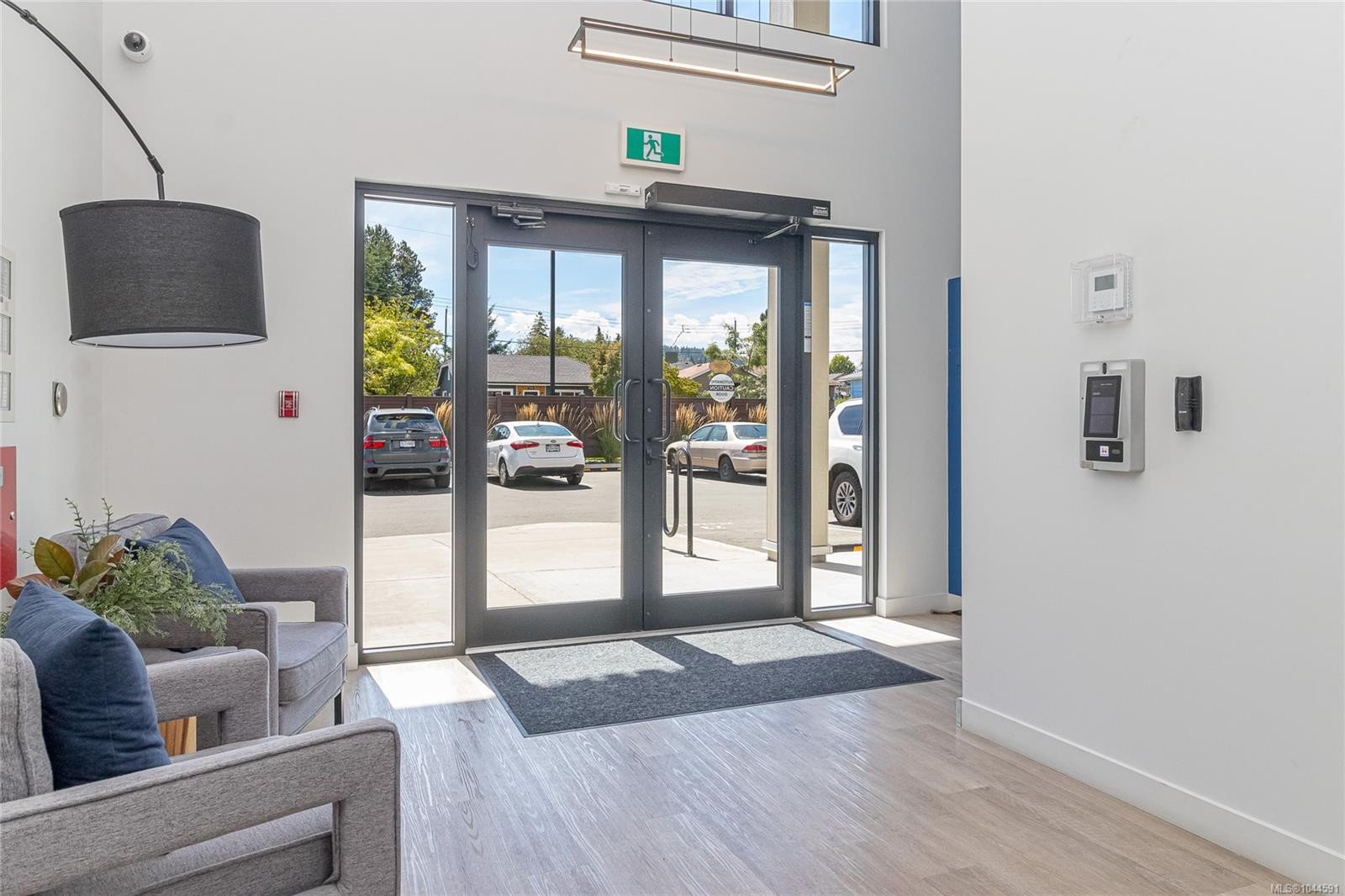 #106-120 Jensen Ave West, Parksville, BC - Indoor Photo Showing Other Room