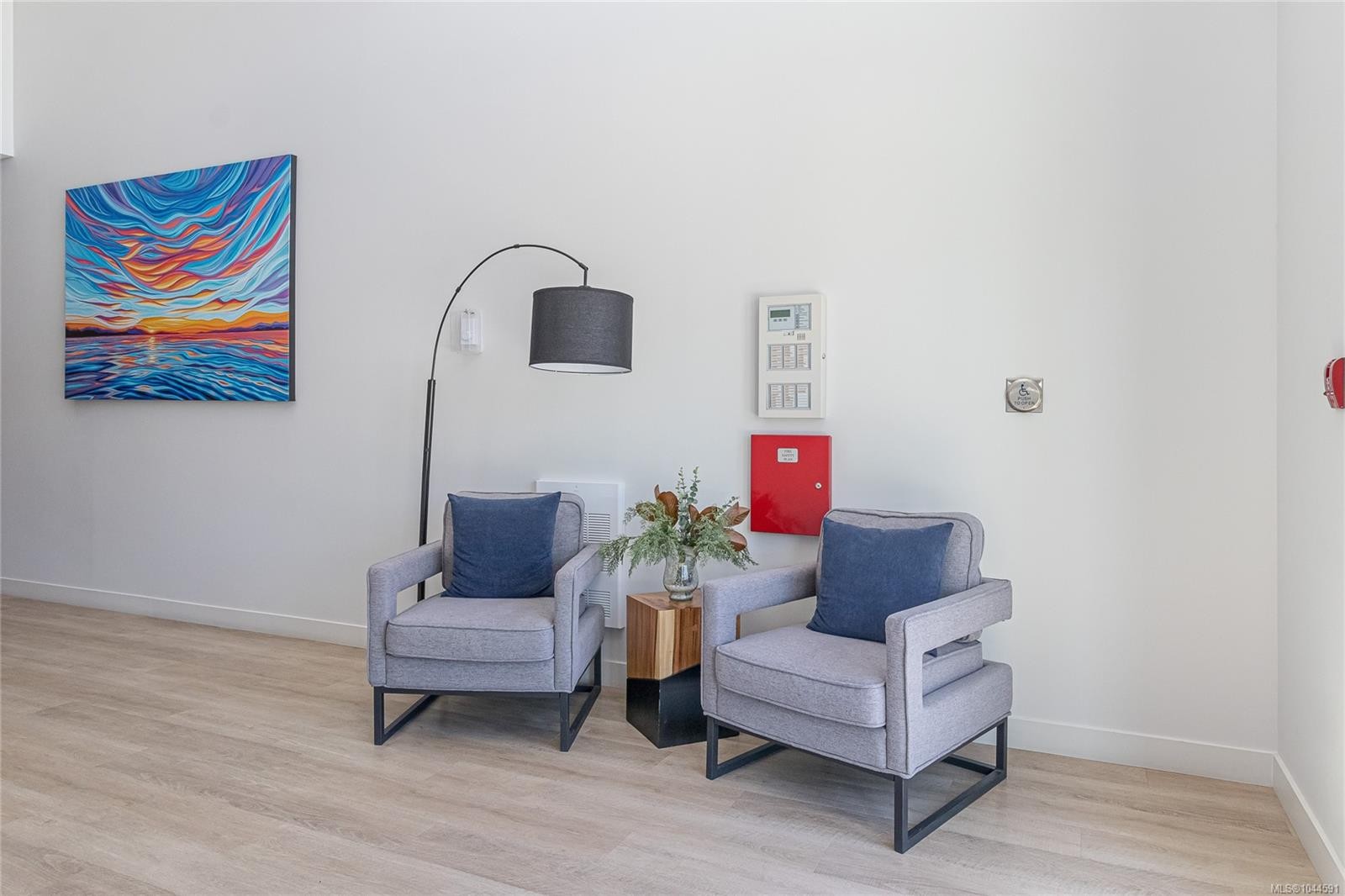 #106-120 Jensen Ave West, Parksville, BC - Indoor