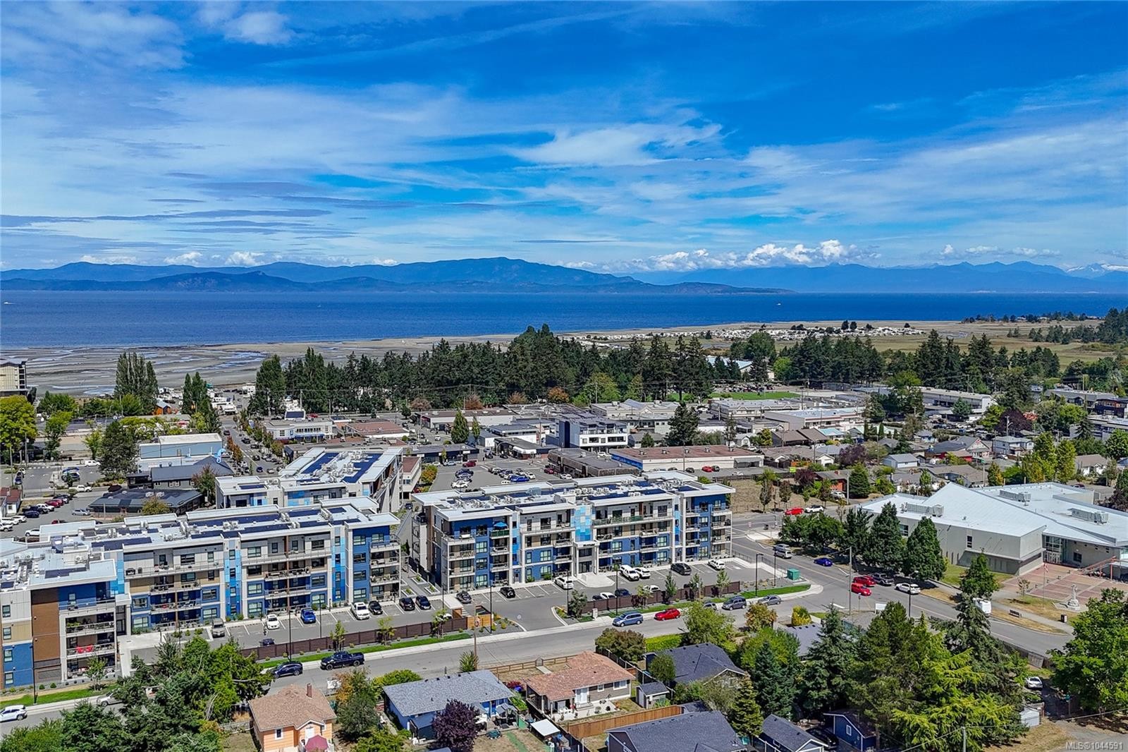 #106-120 Jensen Ave West, Parksville, BC - Outdoor With View