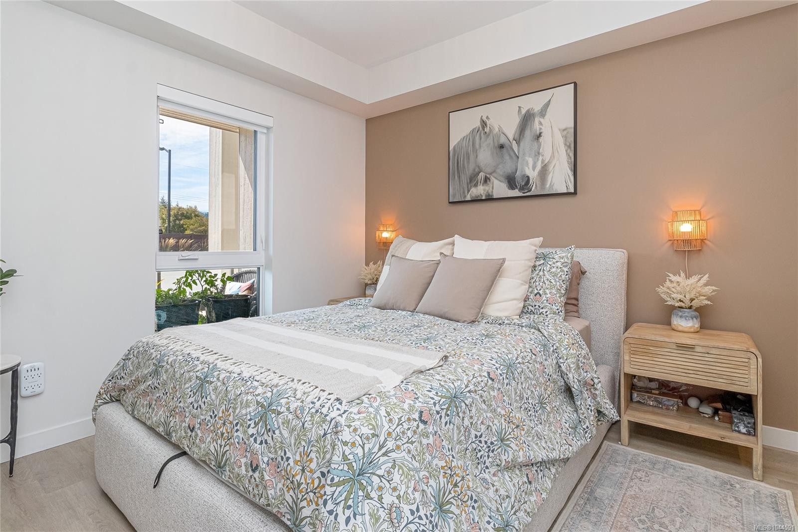 #106-120 Jensen Ave West, Parksville, BC - Indoor Photo Showing Bedroom