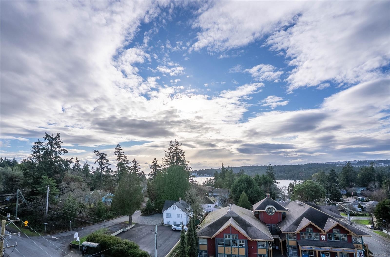 #303-258 Helmcken Rd, View Royal, BC - Outdoor With View