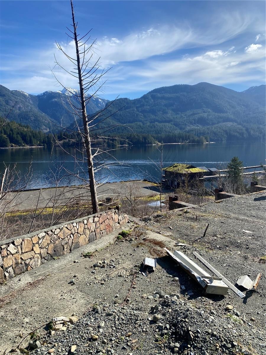 555 Maquinna Dr South, Tahsis, BC