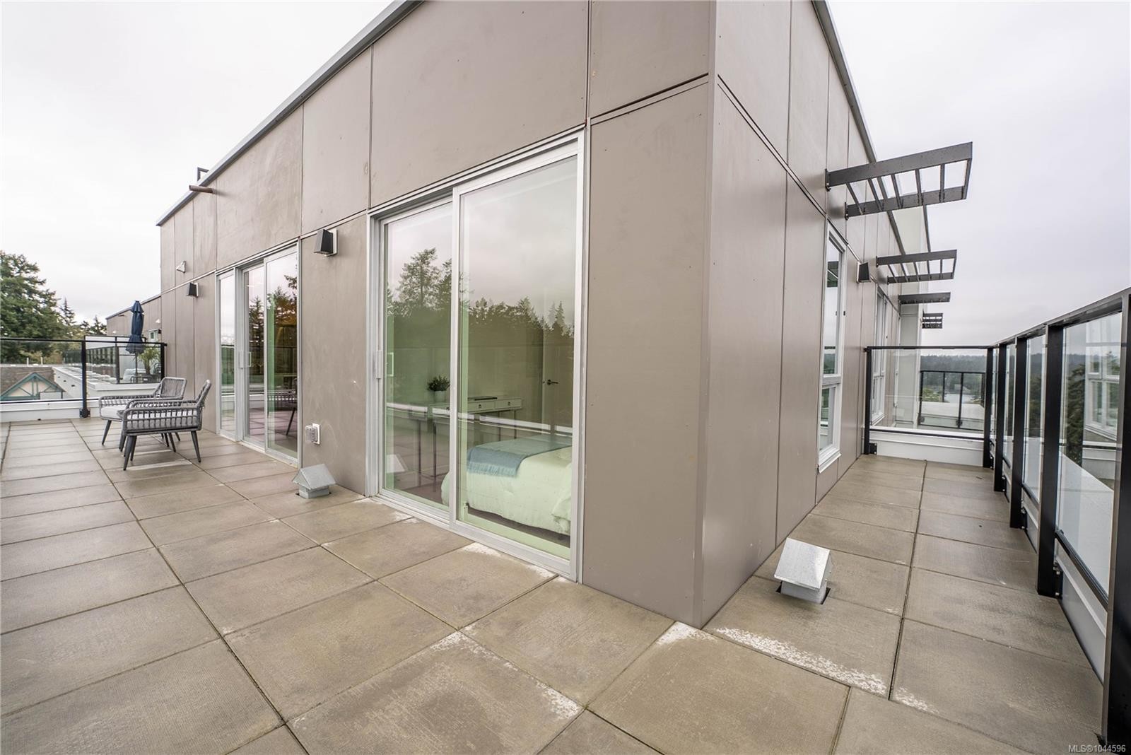 #212-258 Helmcken Rd, View Royal, BC - Outdoor With Exterior