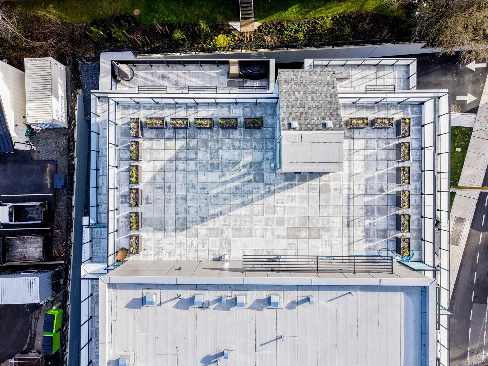 #212-258 Helmcken Rd, View Royal, BC - Outdoor