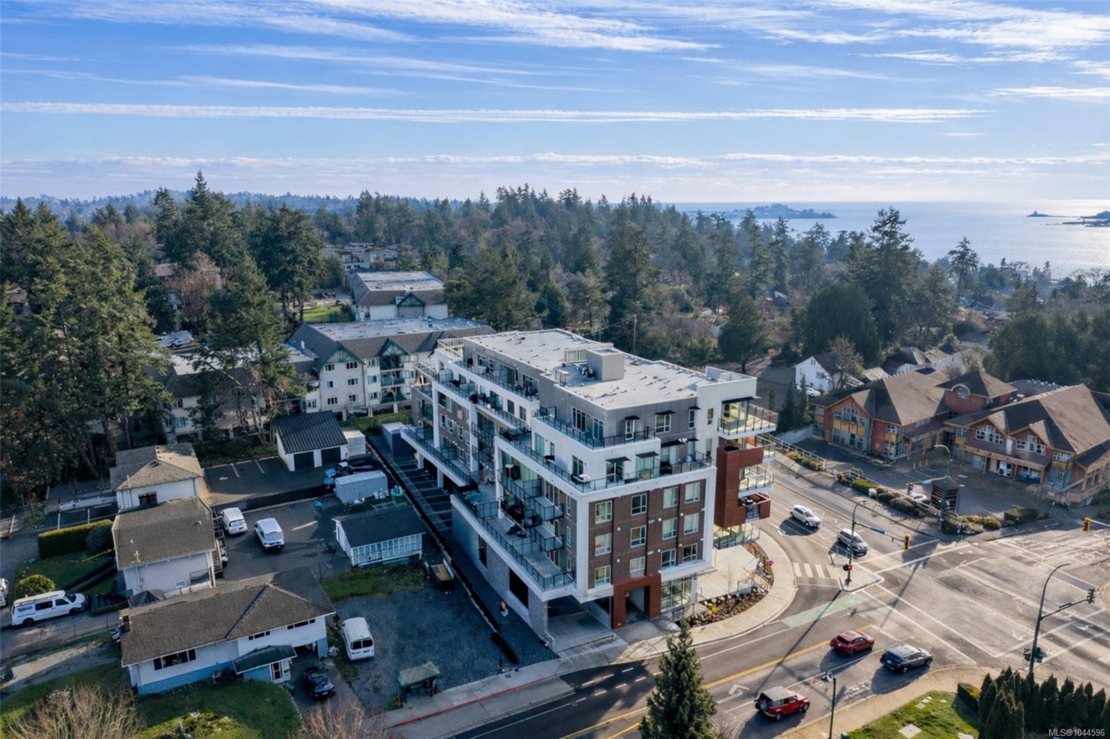 #212-258 Helmcken Rd, View Royal, BC - Outdoor With View