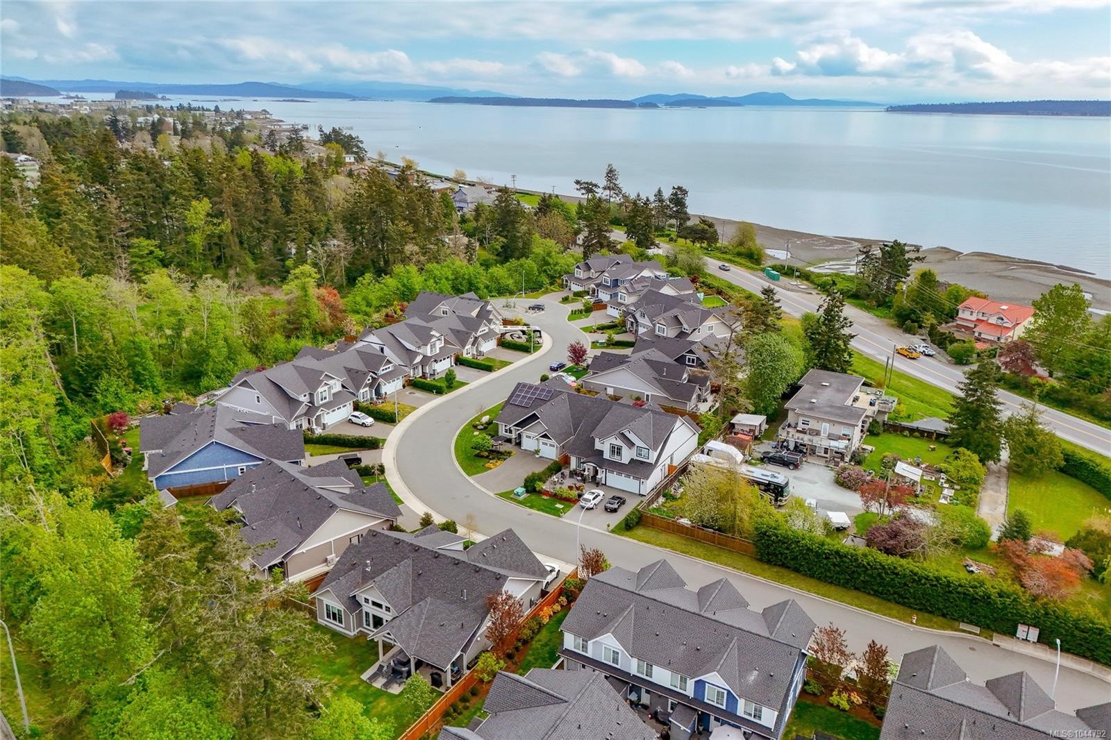 9257 Bakerview Close, North Saanich, BC