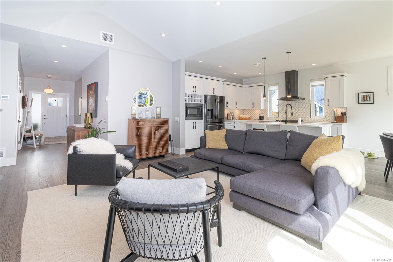 9257 Bakerview Close, North Saanich, BC