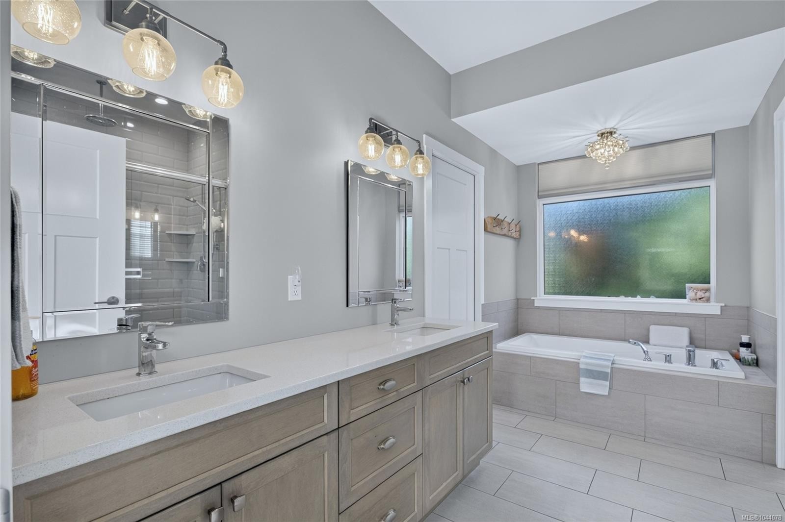 8740 Oyster River Way, Black Creek, BC