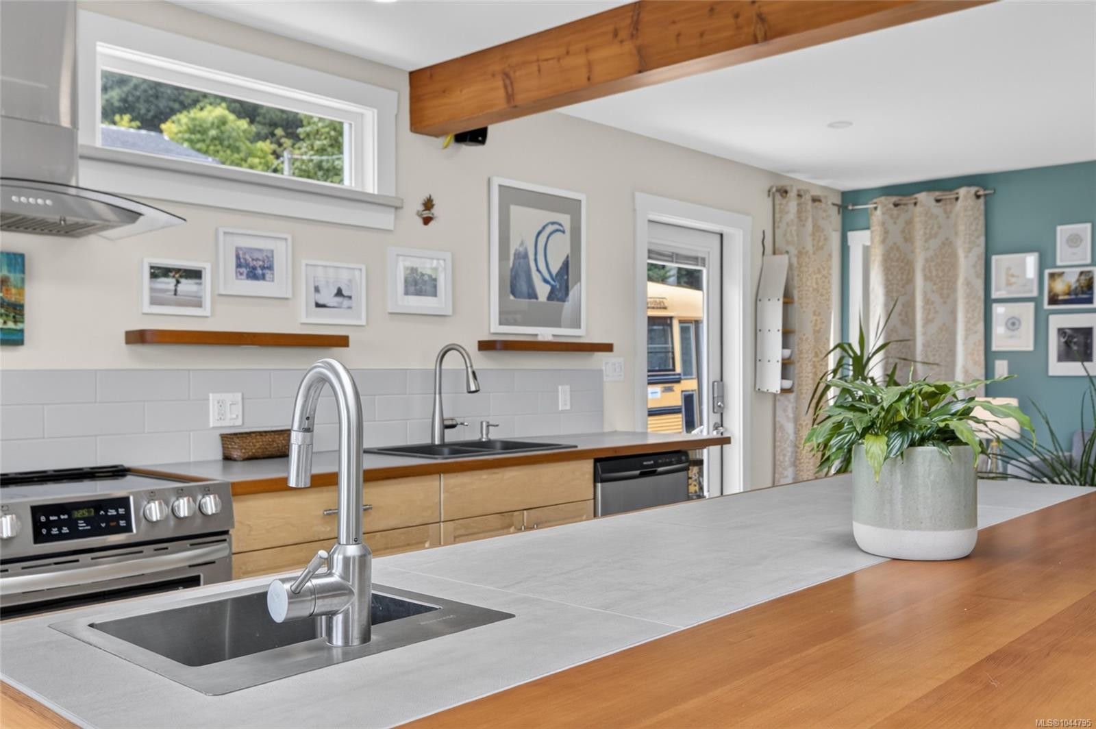 5674 Market St, Union Bay, BC