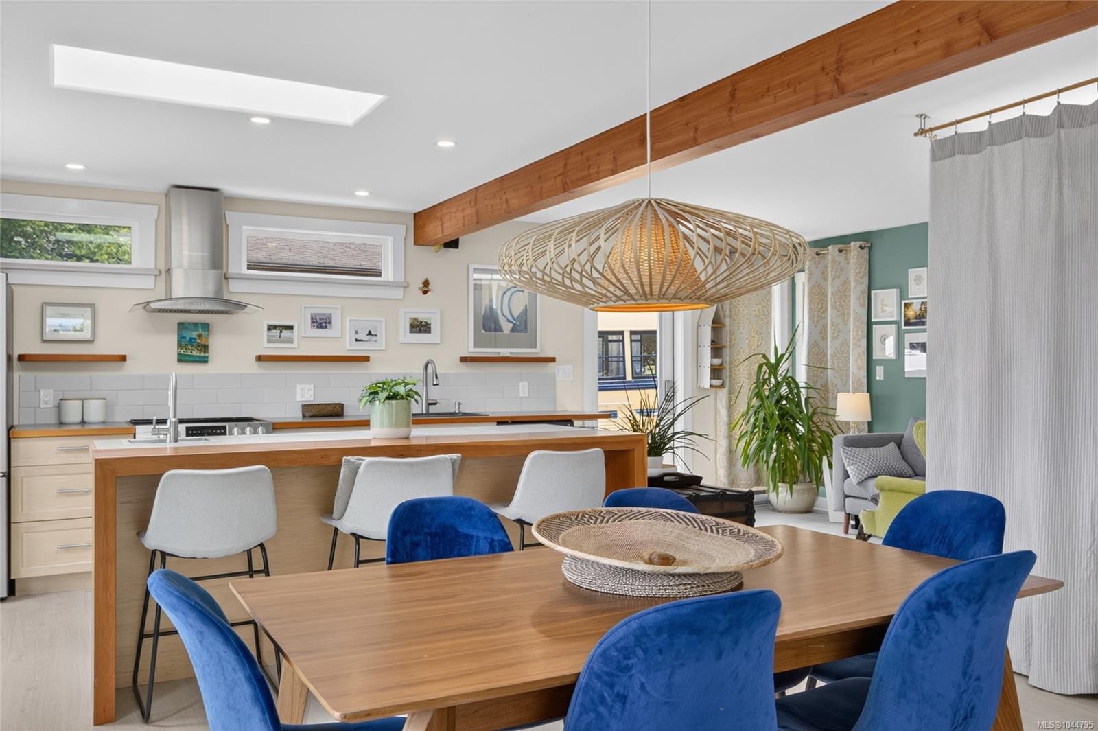 5674 Market St, Union Bay, BC