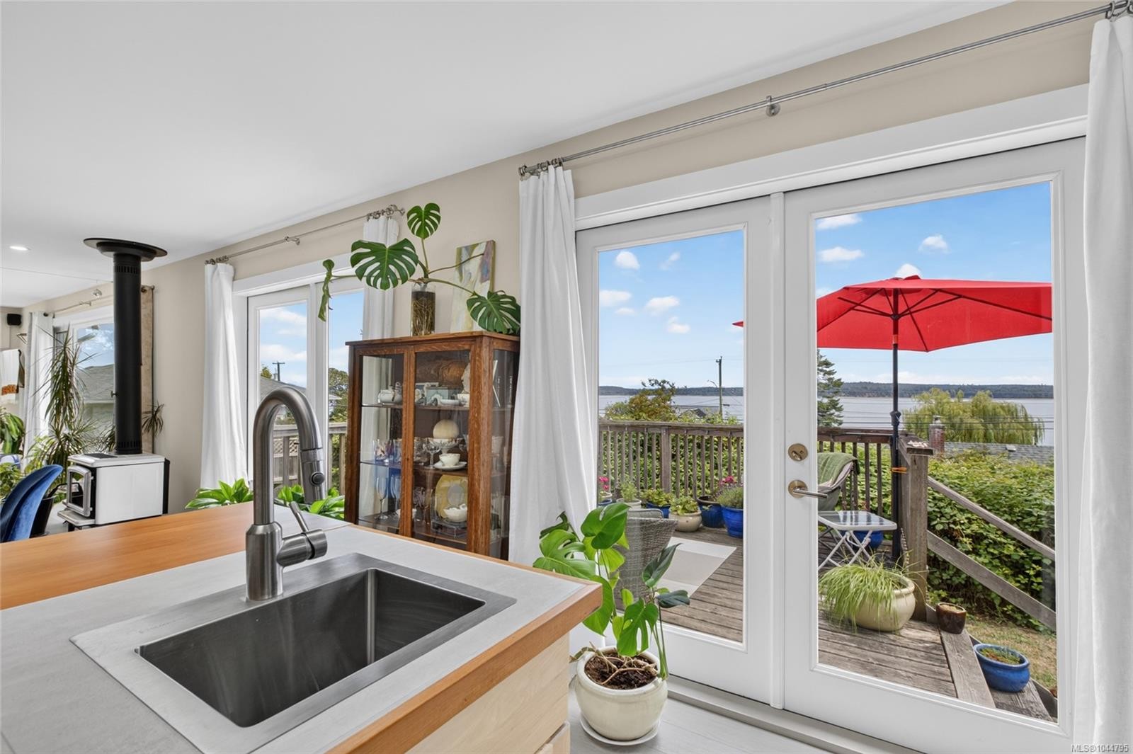 5674 Market St, Union Bay, BC