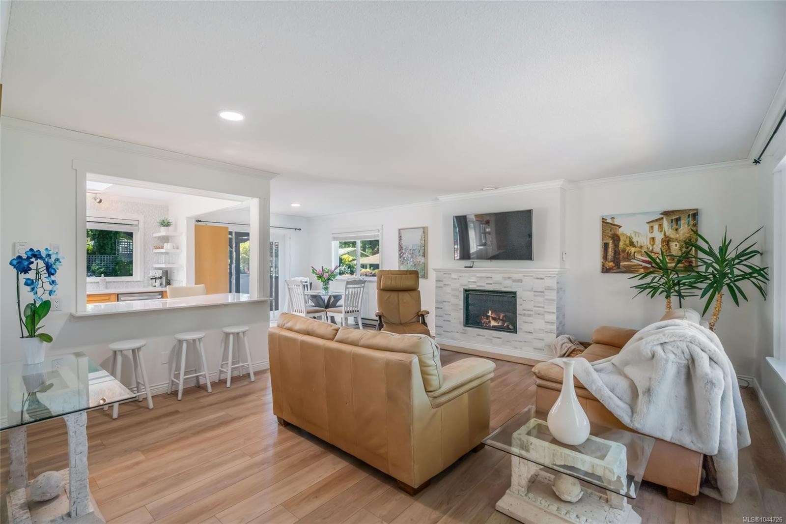 560 Eaglecrest Dr, Qualicum Beach, BC