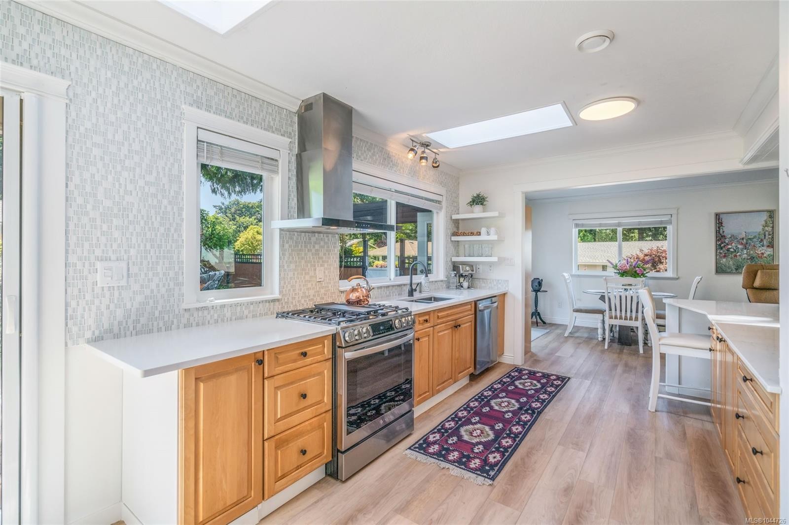 560 Eaglecrest Dr, Qualicum Beach, BC