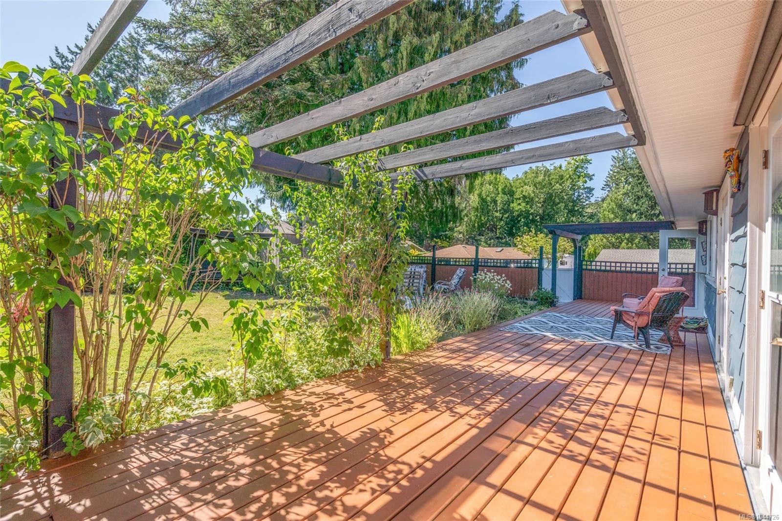560 Eaglecrest Dr, Qualicum Beach, BC
