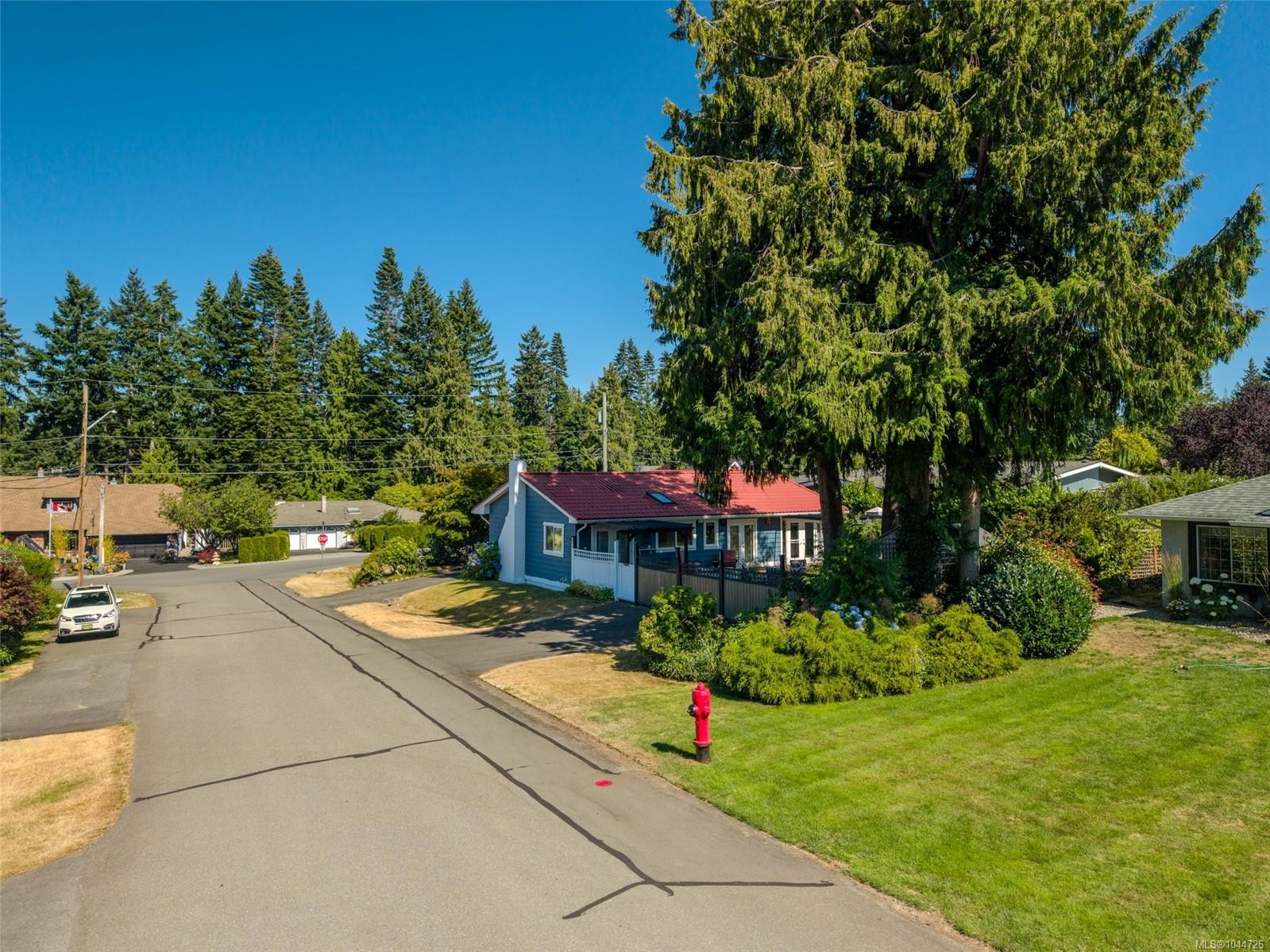 560 Eaglecrest Dr, Qualicum Beach, BC