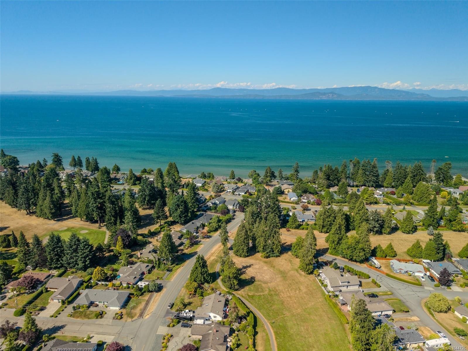 560 Eaglecrest Dr, Qualicum Beach, BC