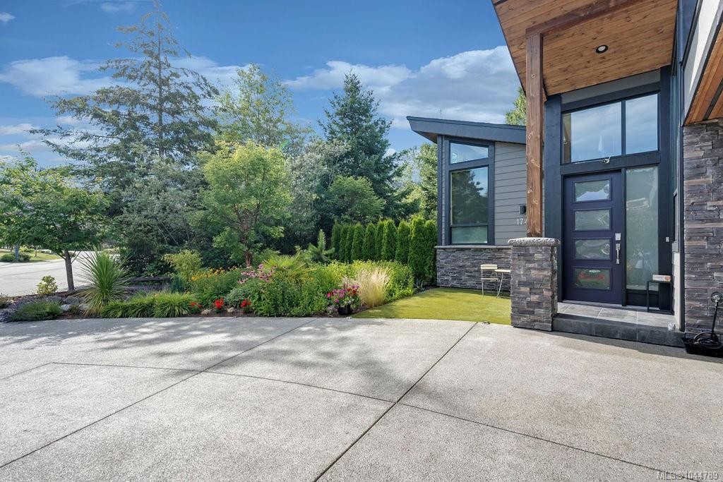 1747 Westlock, Duncan, BC