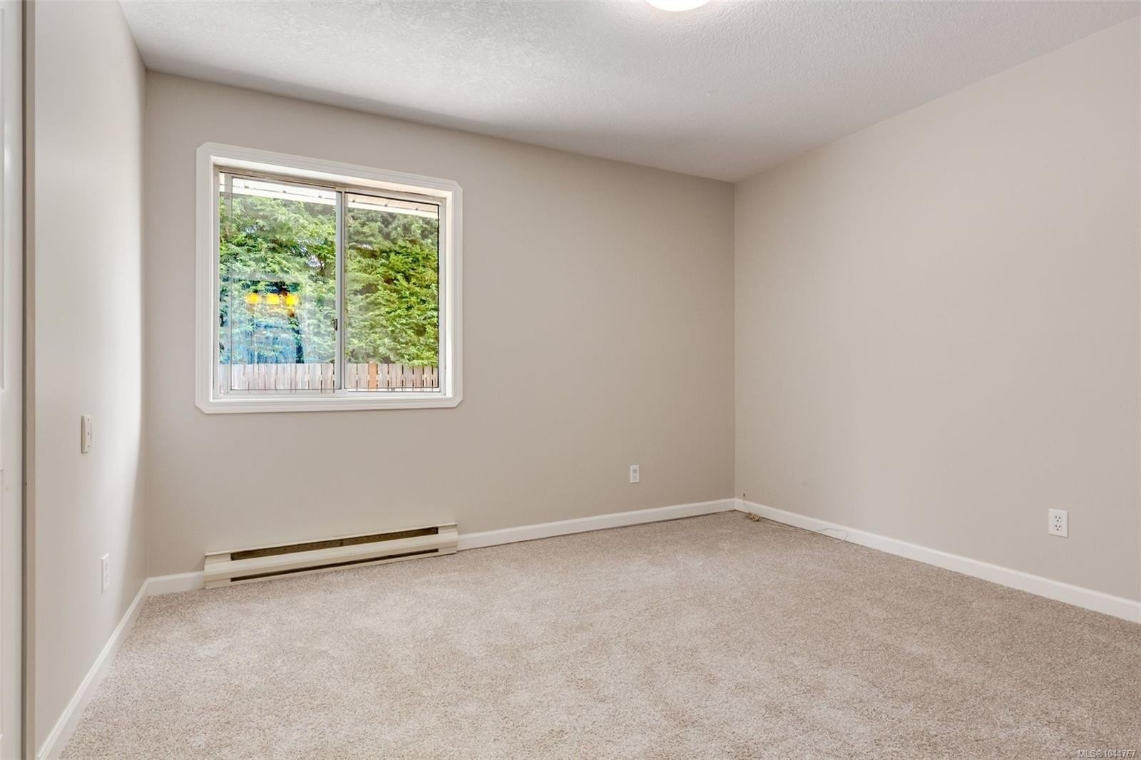 1252 Bunker Pl, French Creek, BC