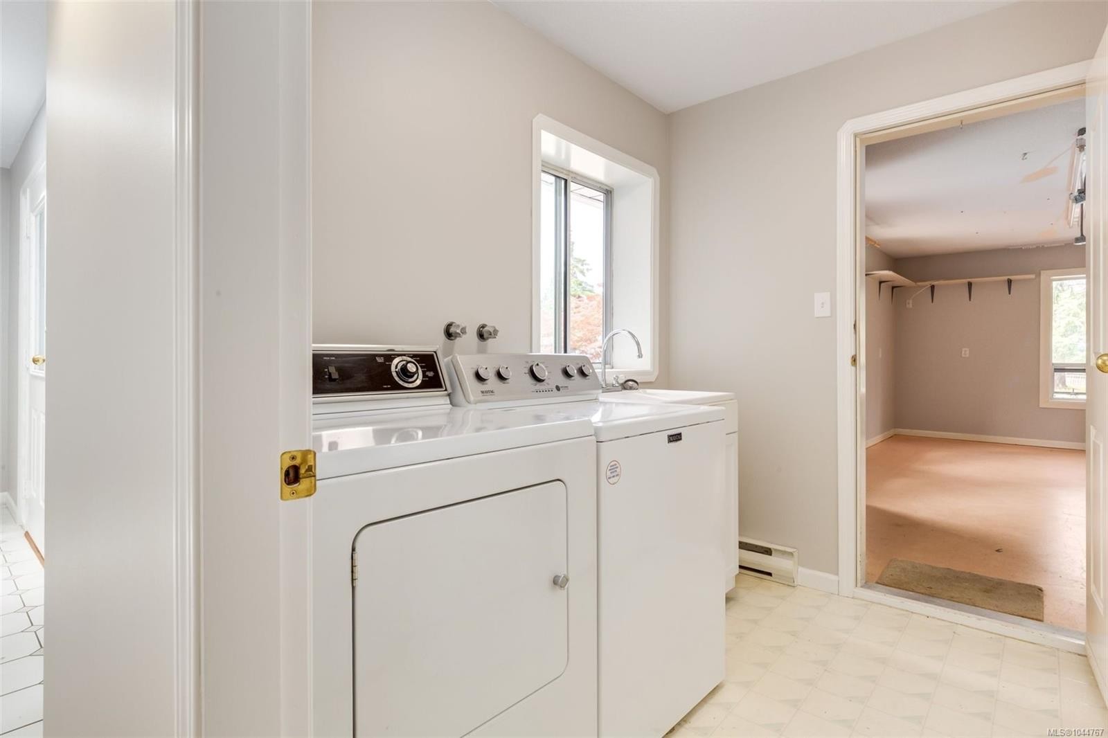 1252 Bunker Pl, French Creek, BC