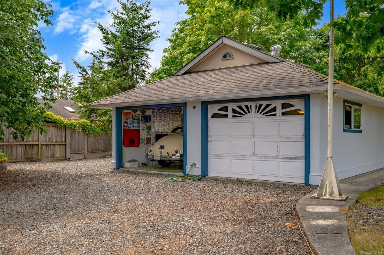 1252 Bunker Pl, French Creek, BC