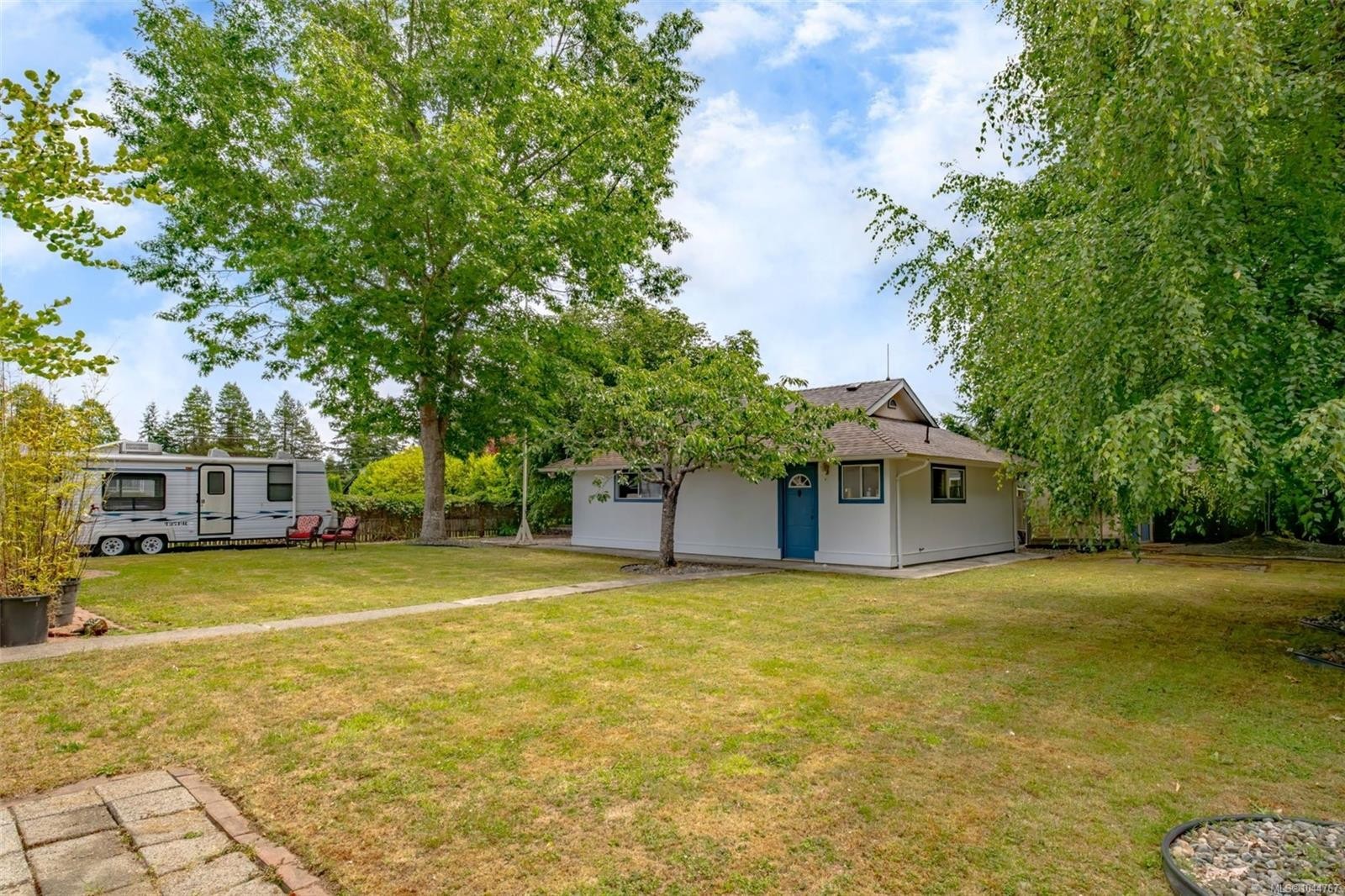 1252 Bunker Pl, French Creek, BC