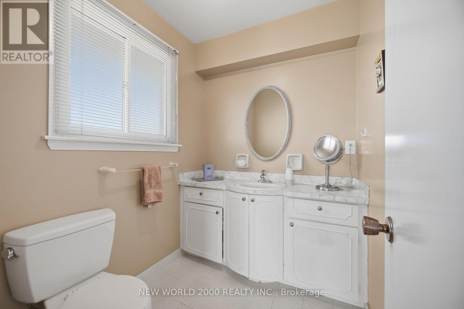 48 Clair Road, Toronto, ON - Indoor Photo Showing Bathroom