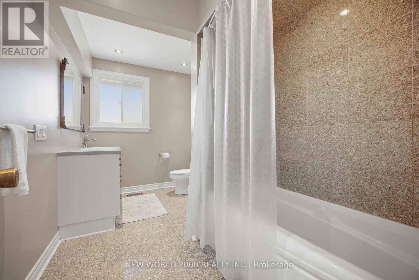 48 Clair Road, Toronto, ON - Indoor Photo Showing Bathroom