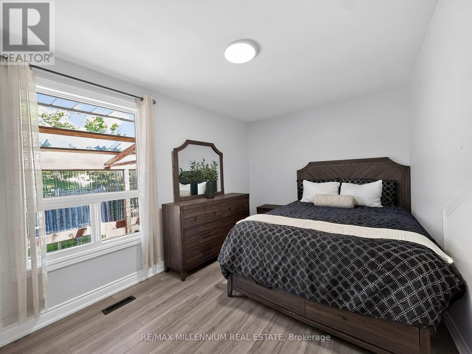 19 Cardwell Street, Orangeville, ON - Indoor Photo Showing Bedroom