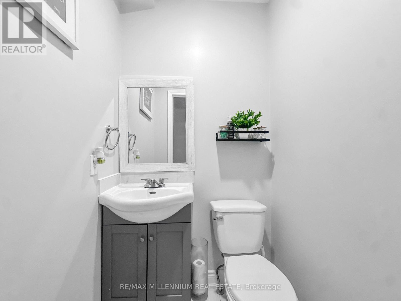 19 Cardwell Street, Orangeville, ON - Indoor Photo Showing Bathroom