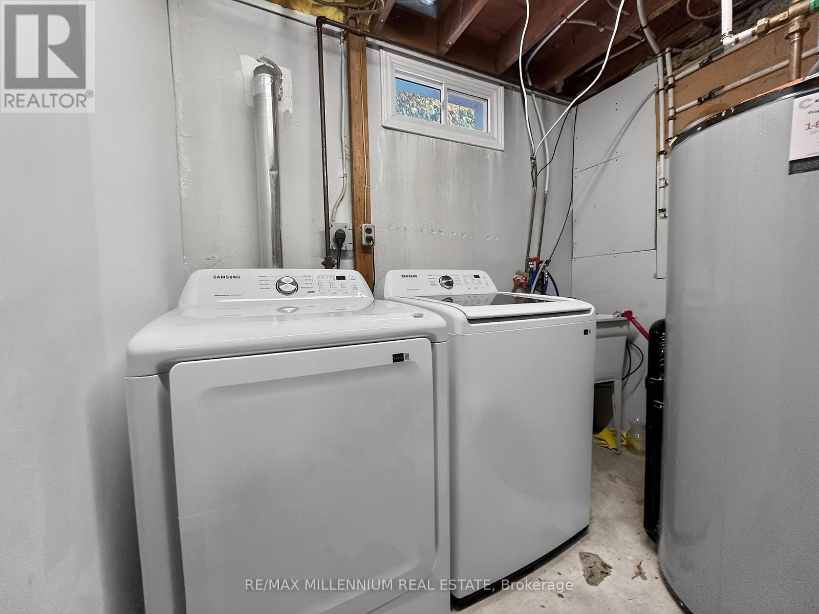 19 Cardwell Street, Orangeville, ON - Indoor Photo Showing Laundry Room