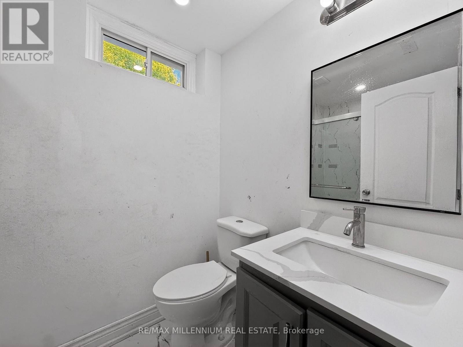 19 Cardwell Street, Orangeville, ON - Indoor Photo Showing Bathroom