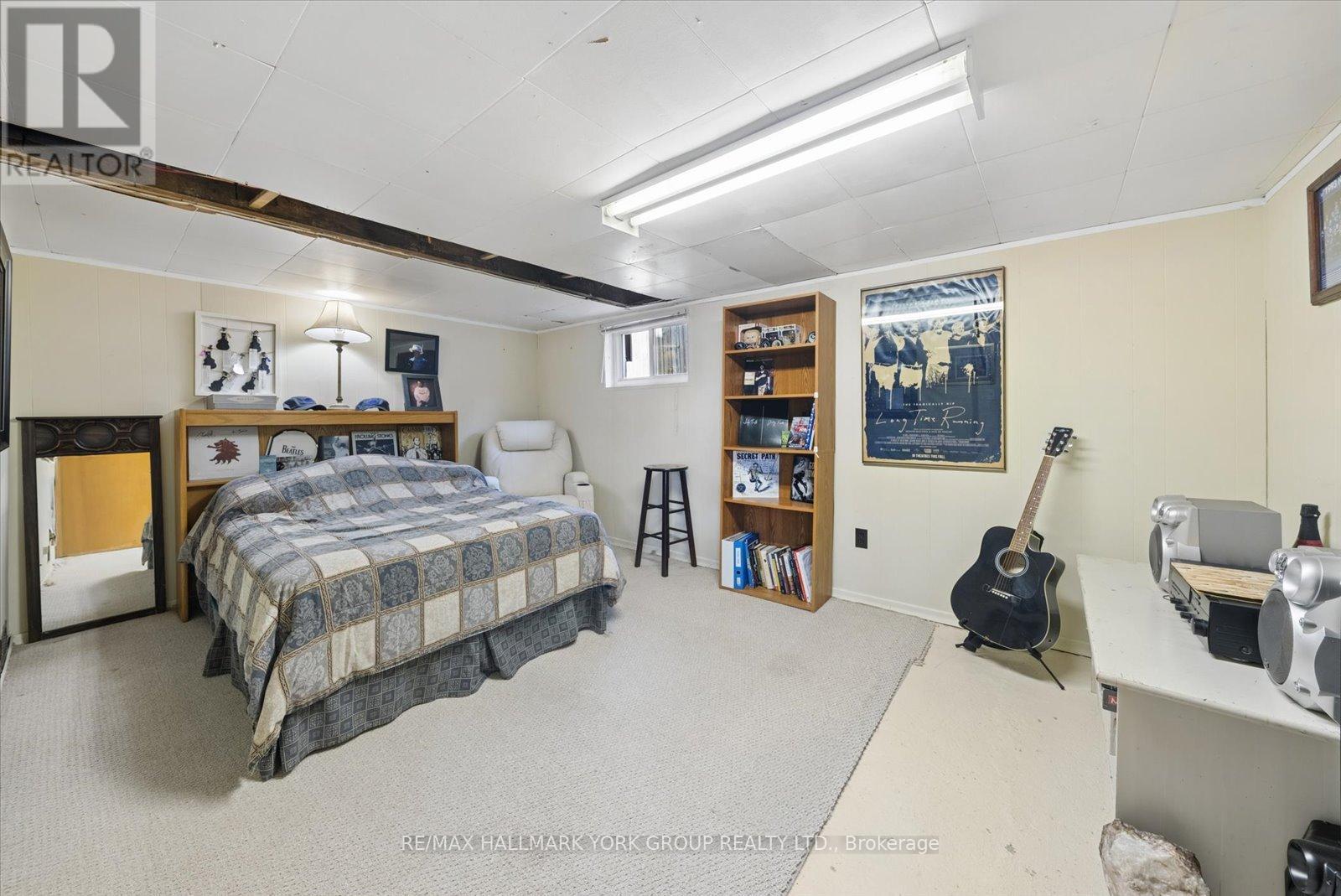 27 St Paul Street, Kawartha Lakes, ON - Indoor Photo Showing Bedroom