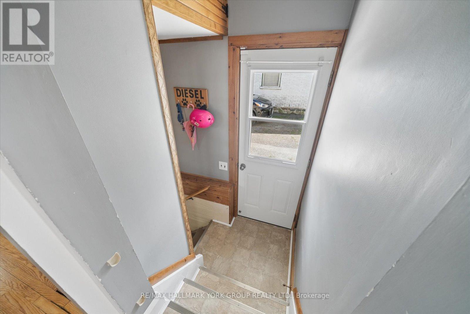 27 St Paul Street, Kawartha Lakes, ON - Indoor Photo Showing Other Room